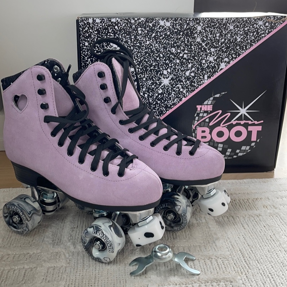 Moonlight Roller Skates (Cosmic Quartz) size 7